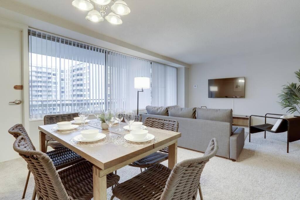 Elegant Apartment W Views At Crystal City 阿林顿 外观 照片