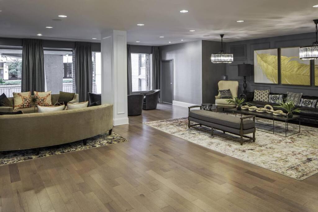 Elegant Apartment W Views At Crystal City 阿林顿 外观 照片
