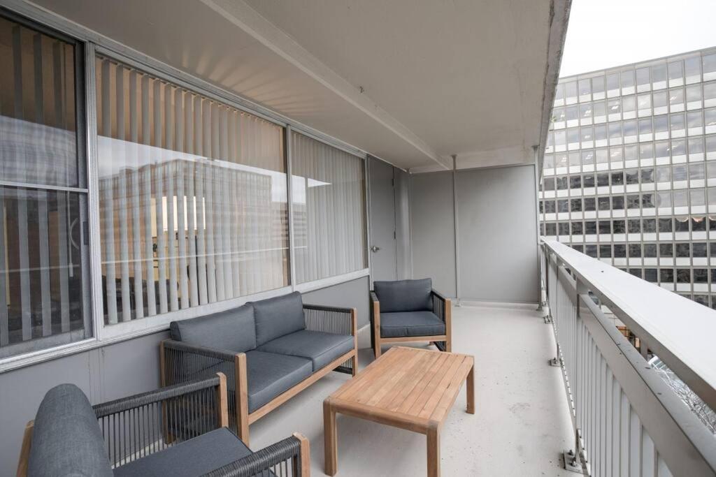 Elegant Apartment W Views At Crystal City 阿林顿 外观 照片