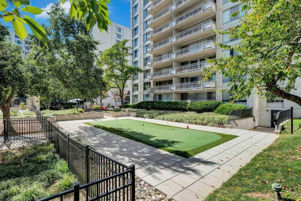 Elegant Apartment W Views At Crystal City 阿林顿 外观 照片